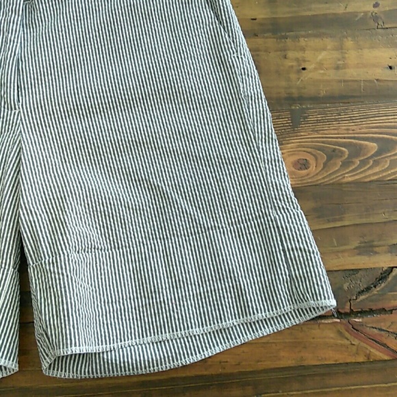 Jennifer & Grace seersucker size 8 shorts - Picture 4 of 8